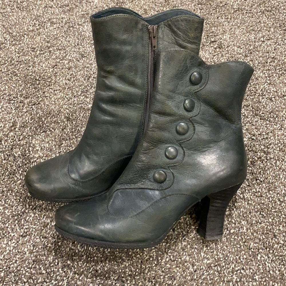 Miz Mooz Kitty Bootie 9.5